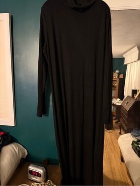 Black Long Sleeve Maxi Dress - Classic Elegant Style